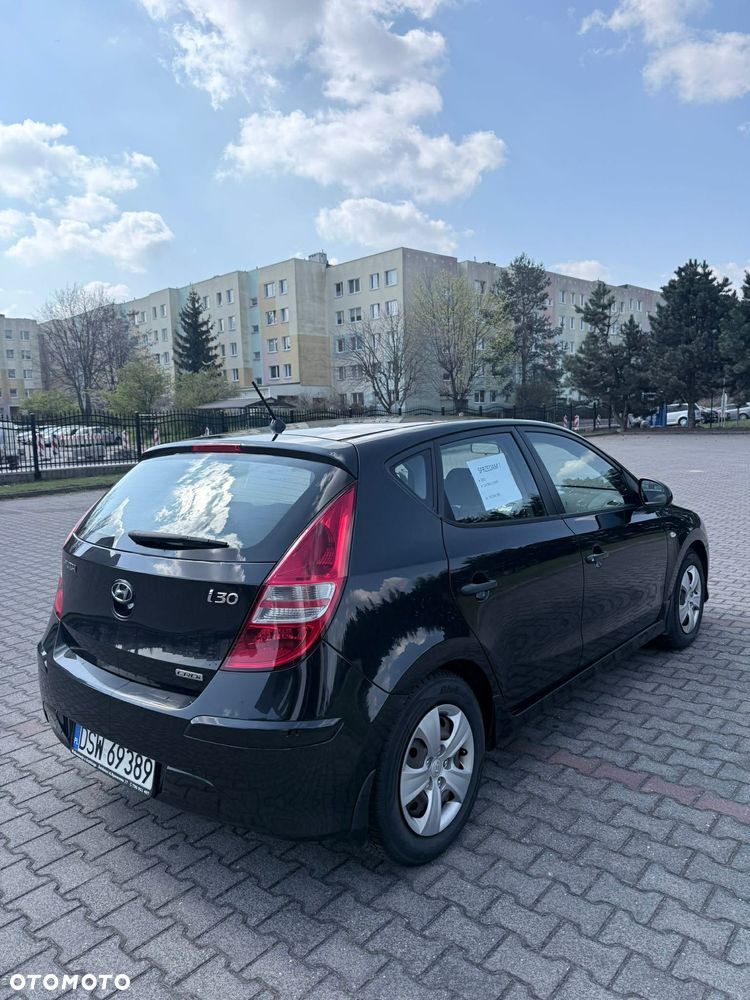 Hyundai i30 1.6 CRDi Classic + - 13