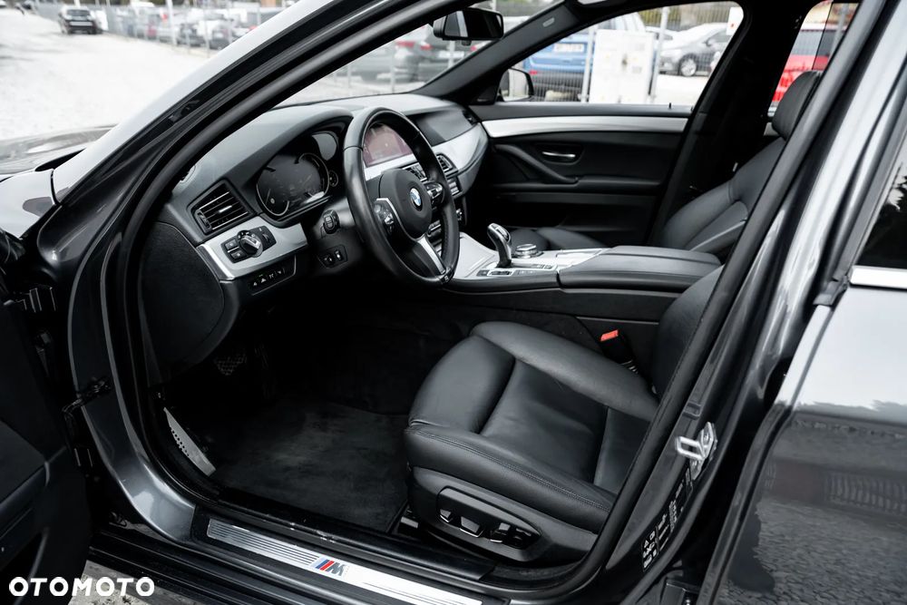 BMW Seria 5 535i xDrive Sport-Aut Luxury Line - 15
