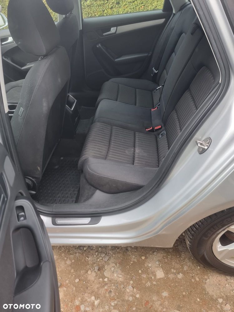 Audi A4 Avant 2.0 TDI - 9