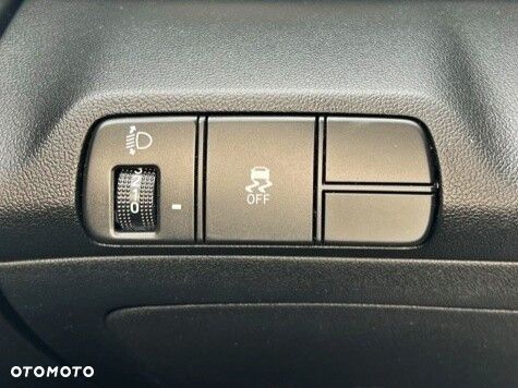 Hyundai Elantra 1.6 Smart - 24