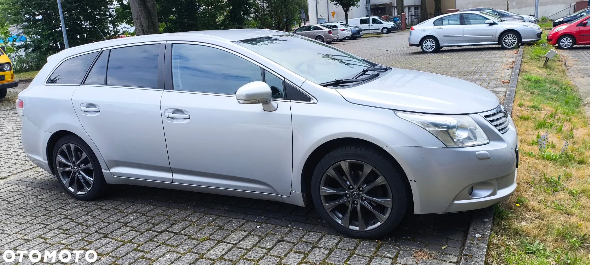 Toyota Avensis 1.8 Luna MS - 1