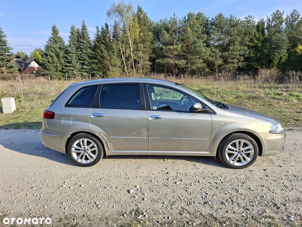 Fiat Croma 1.9 JTD Emotion - 8