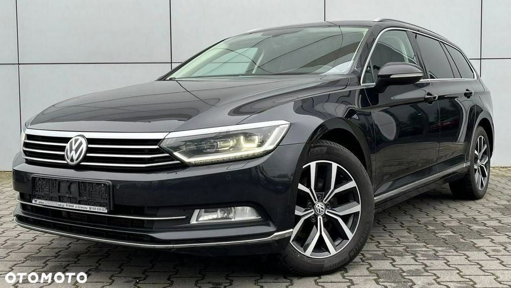 Volkswagen Passat - 1