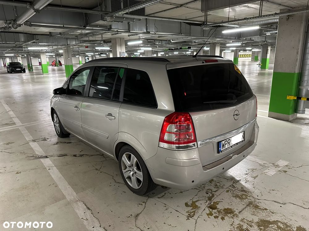 Opel Zafira - 4