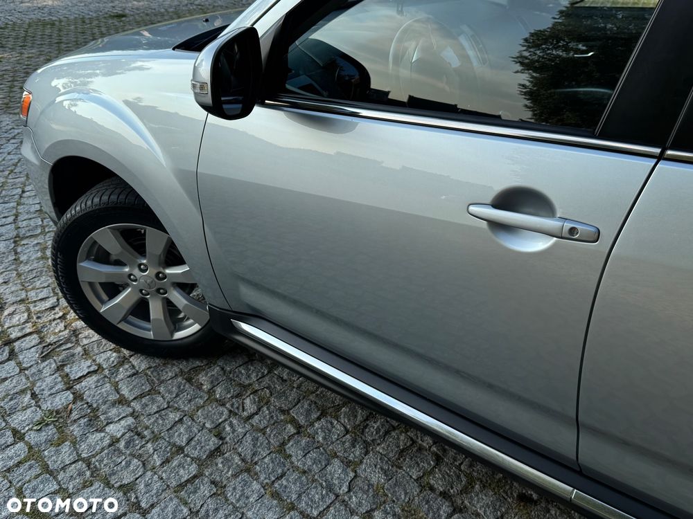 Mitsubishi Outlander 2.0 2WD Invite - 19