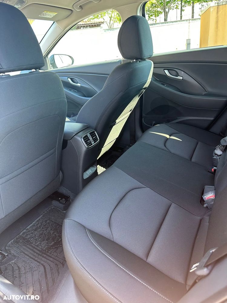 Hyundai i30 1.5 96CP M/T Highway - 14