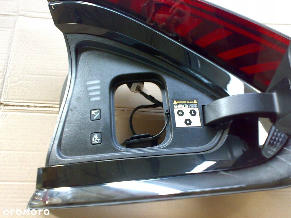 kia ev6 ev-6 lampa tylna prawa tył port klapka kpl. idealna - 3