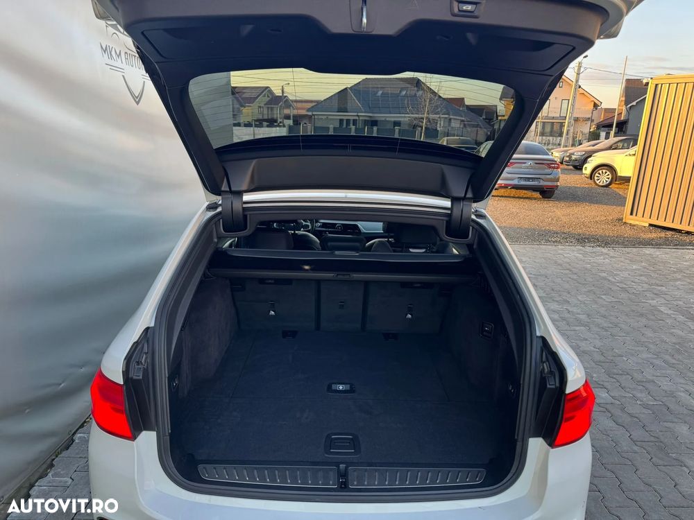 BMW Seria 5 520d Aut. M Sport Edition - 13