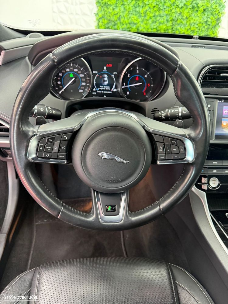 Jaguar XE 2.0 D R-Sport Aut. - 7