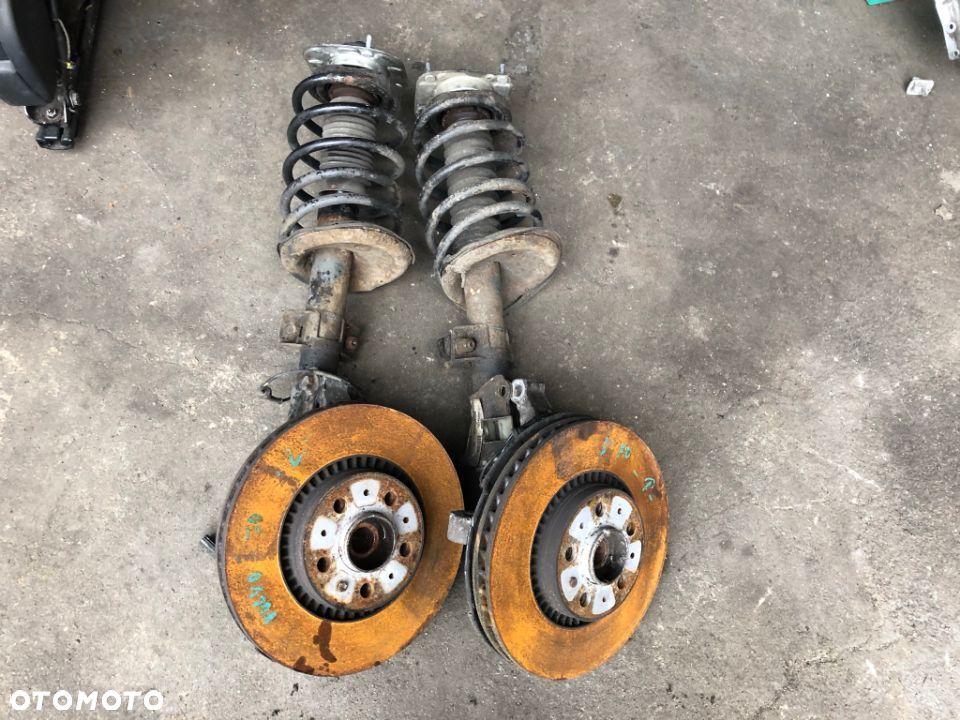 VOLVO S60 V70 II ZWROTNICA PIASTA PRZÓD LEWY PRAWY - 1