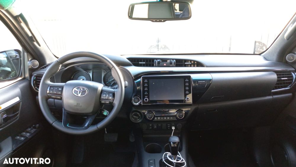 Toyota Hilux - 11