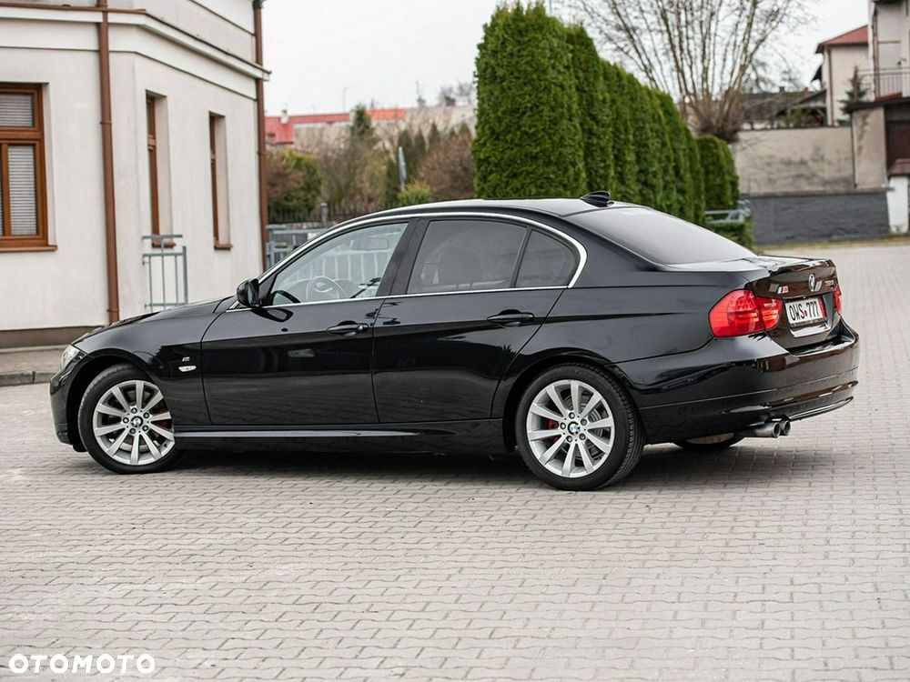 BMW Seria 3 325i Edition Sport - 14