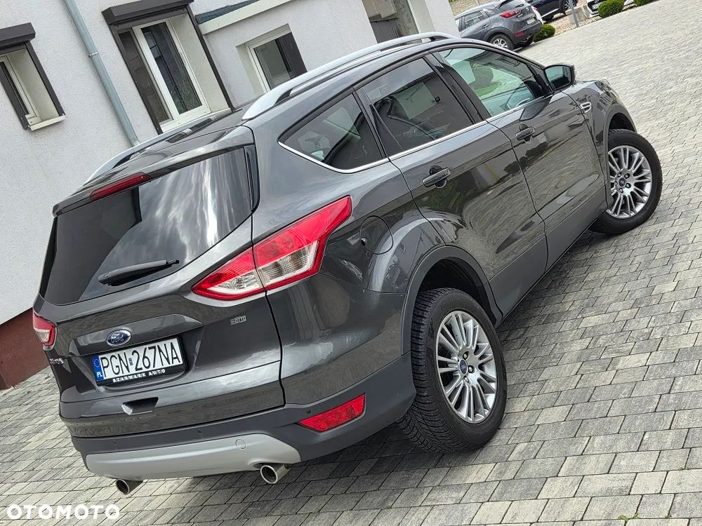 Ford Kuga 2.0 TDCi 2x4 Titanium - 29