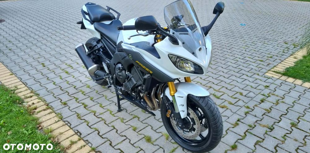 Yamaha FZ8 - 16