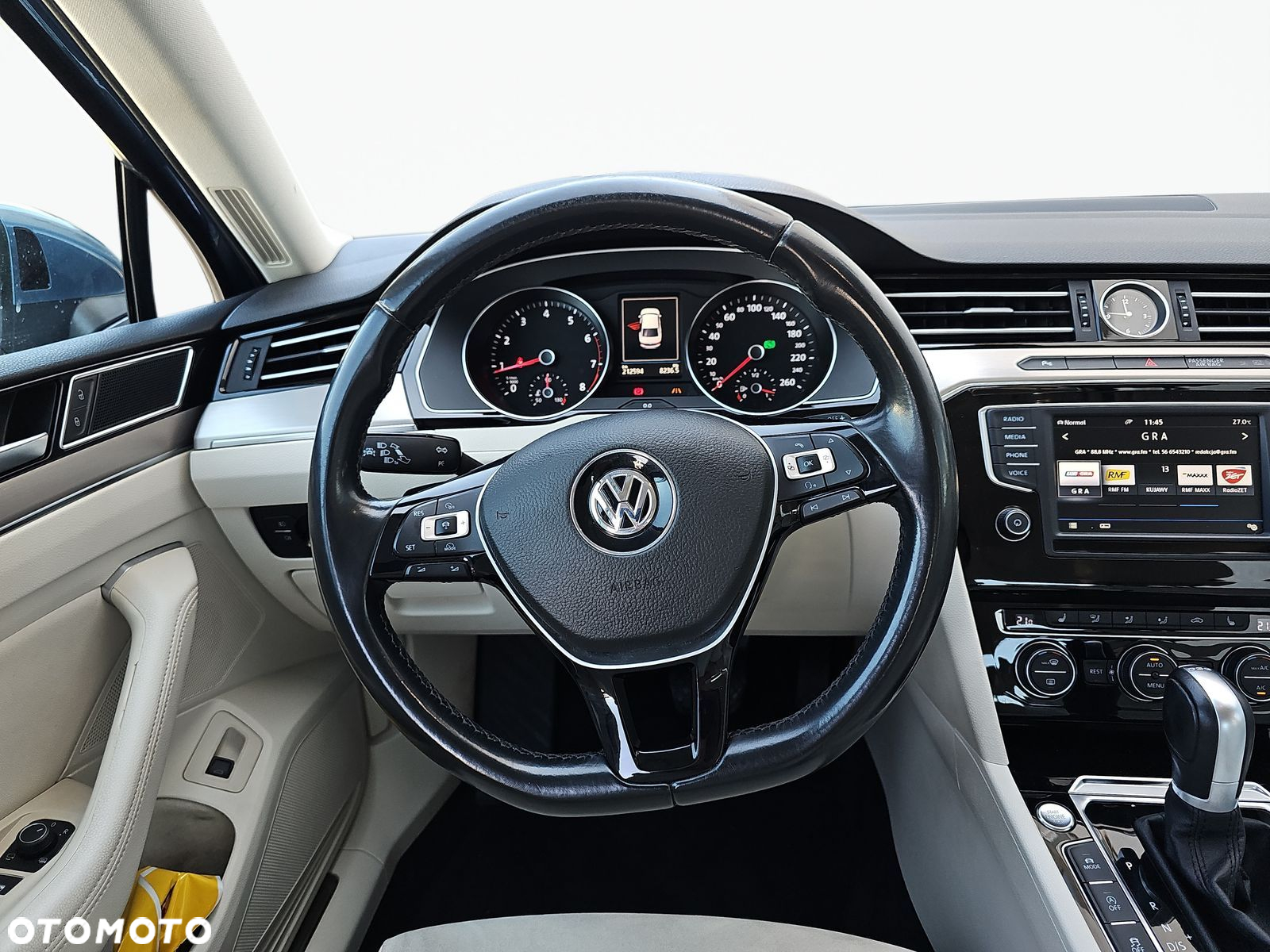 Volkswagen Passat - 20