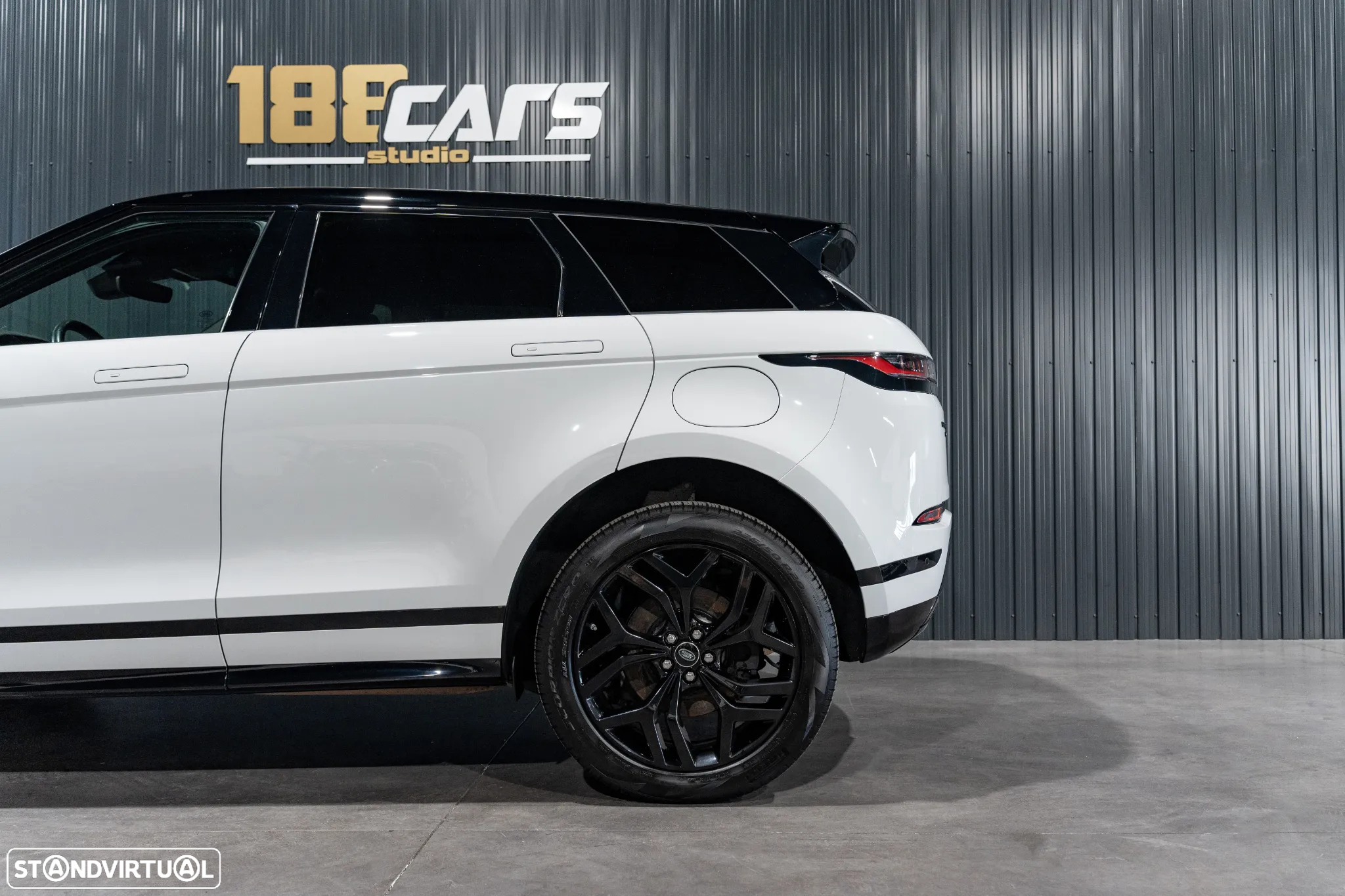 Land Rover Range Rover Evoque 1.5 P300e AWD R-Dynamic SE Auto - 32