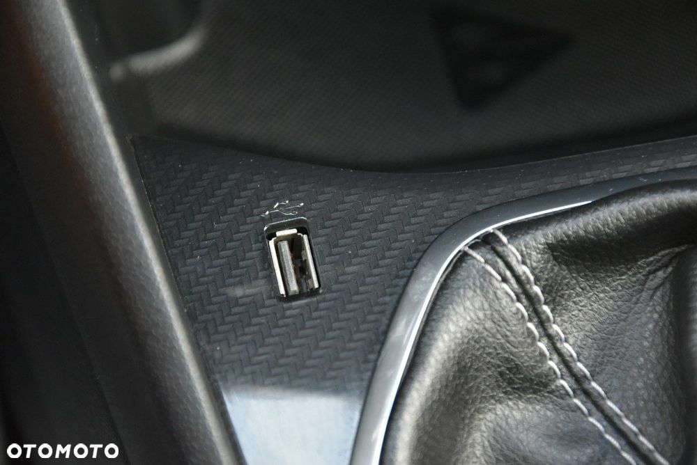 Ford Fiesta 1.5 EcoBoost S&S ST X - 37