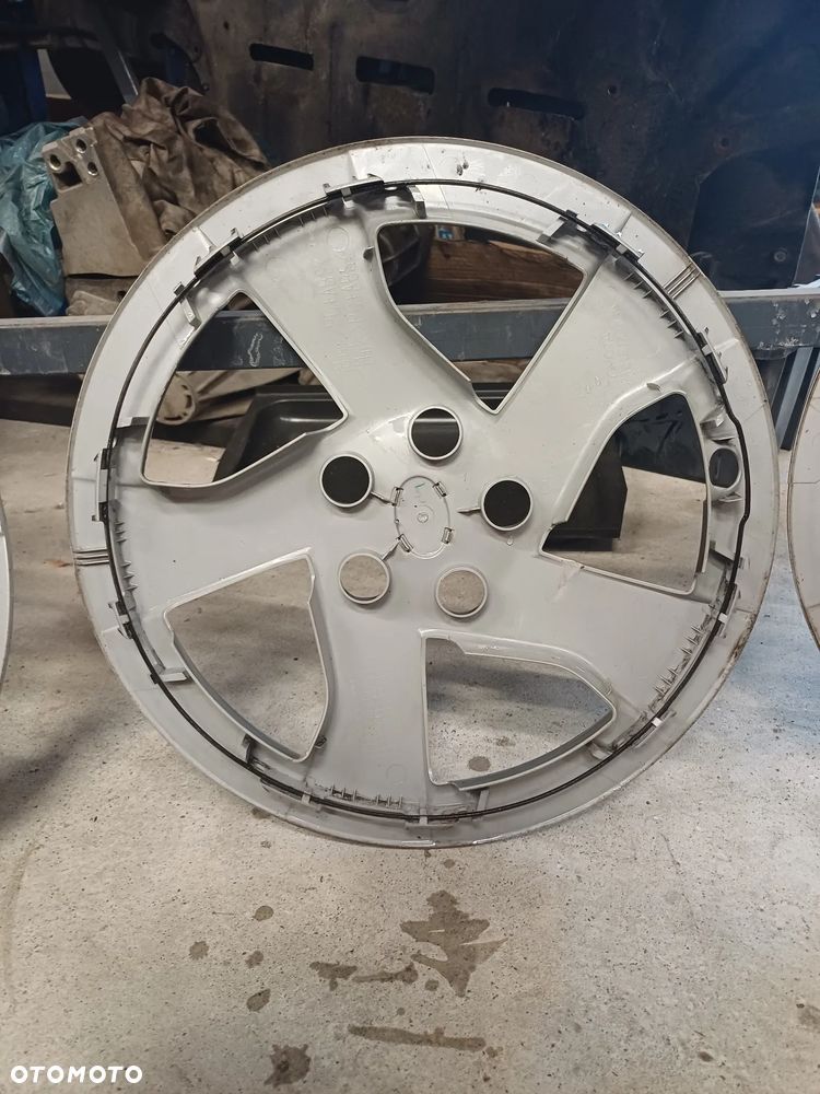 Oryginalne kołpaki Toyota Prius 3 15" - 5