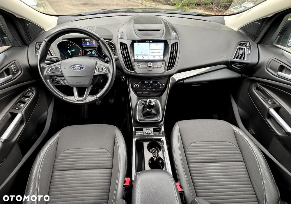 Ford Kuga 1.5 EcoBoost 2x4 Titanium - 5