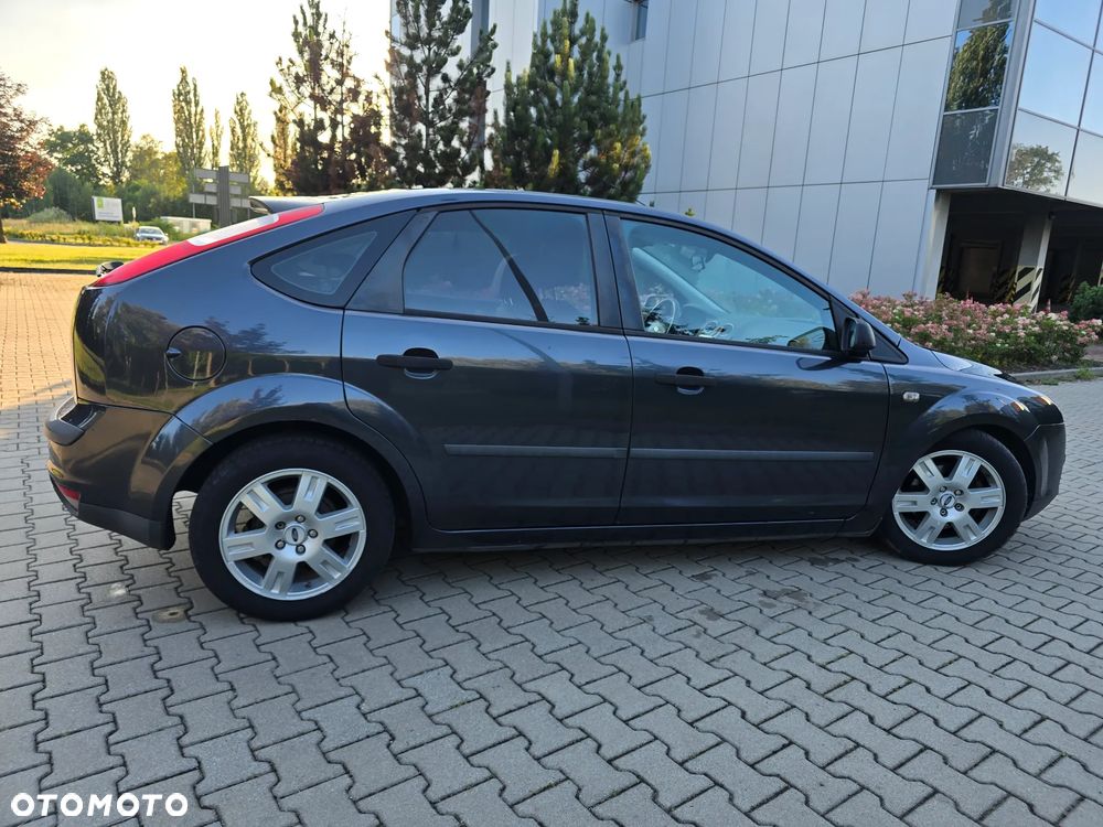 Ford Focus 1.6 Ambiente - 6