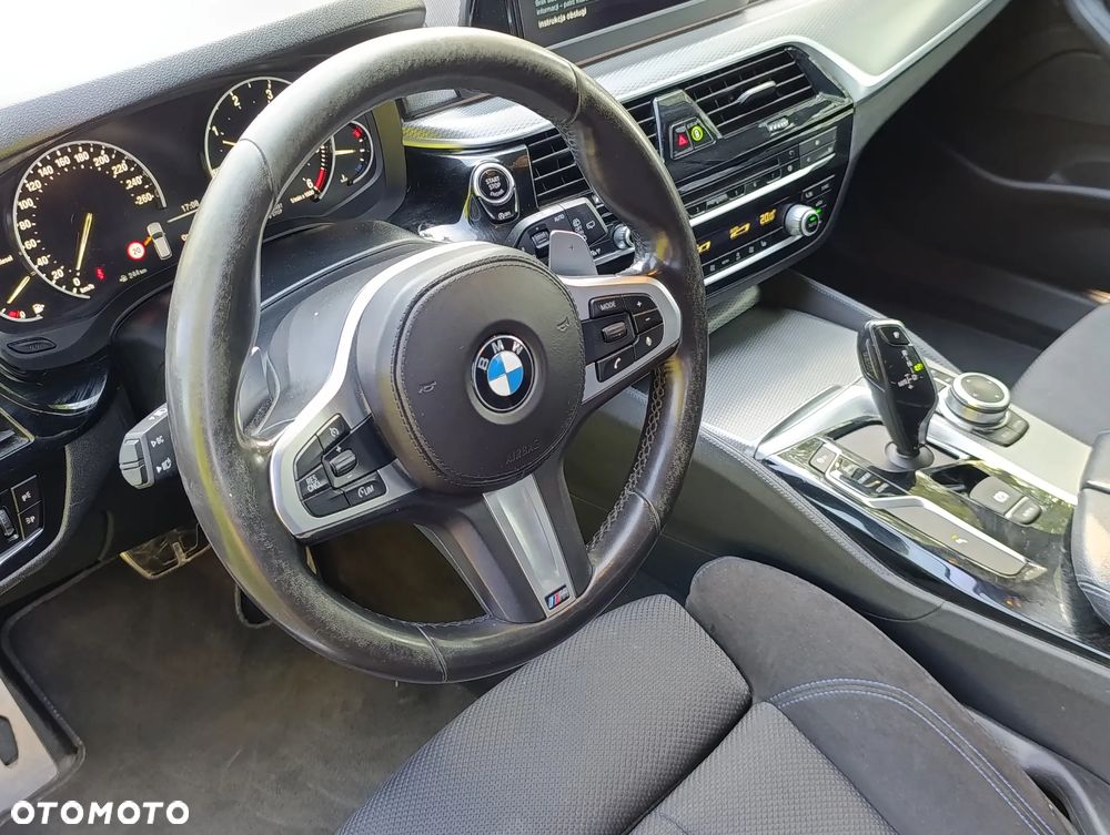 BMW Seria 5 520d M Sport sport - 15