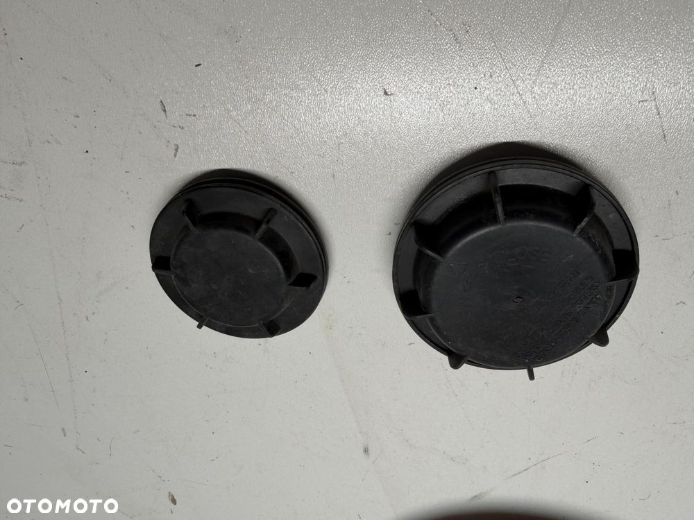 ZAŚLEPKA  NAKRETKA LAMPY  HYUNDAI I20 II - 1