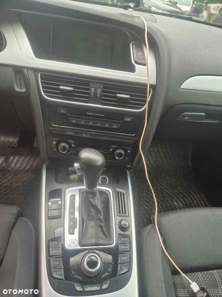 Audi A4 Avant - 6