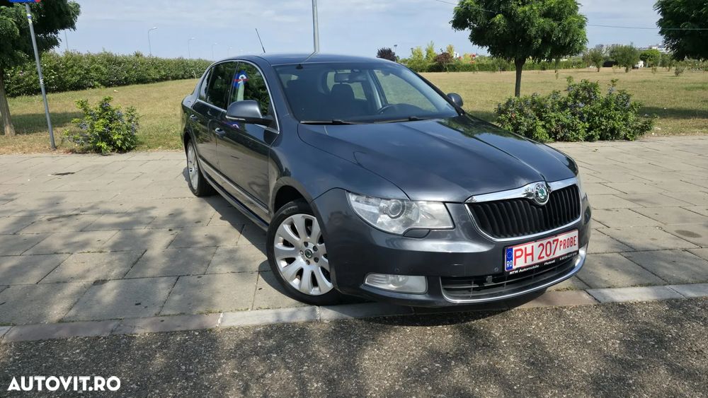 Skoda Superb 2.0 TDI Exclusive - 2