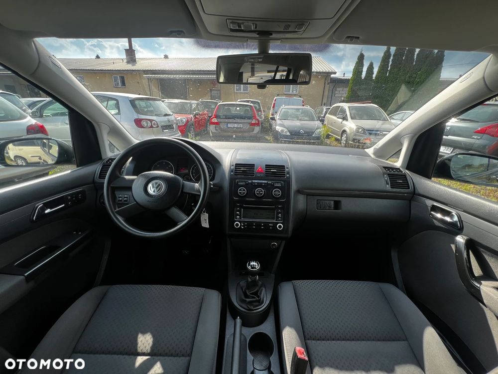 Volkswagen Touran 1.9 TDI Conceptline - 16