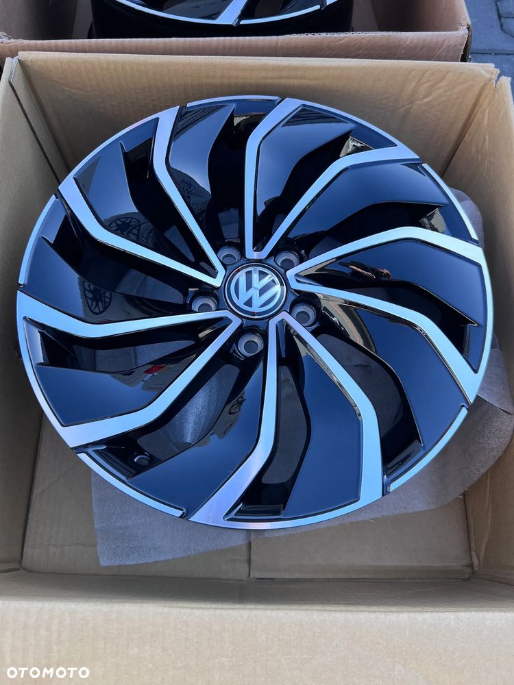 Nowe oryginalne Felgi VW Golf 7-8 5H0601025D  17'' - 1