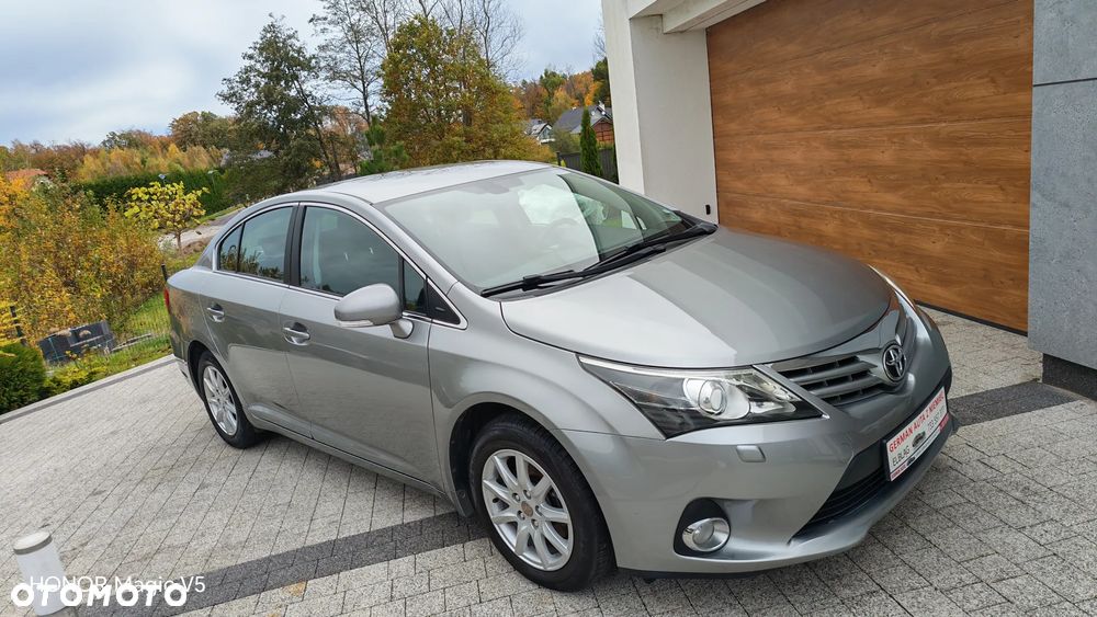 Toyota Avensis 1.8 Comfort - 22