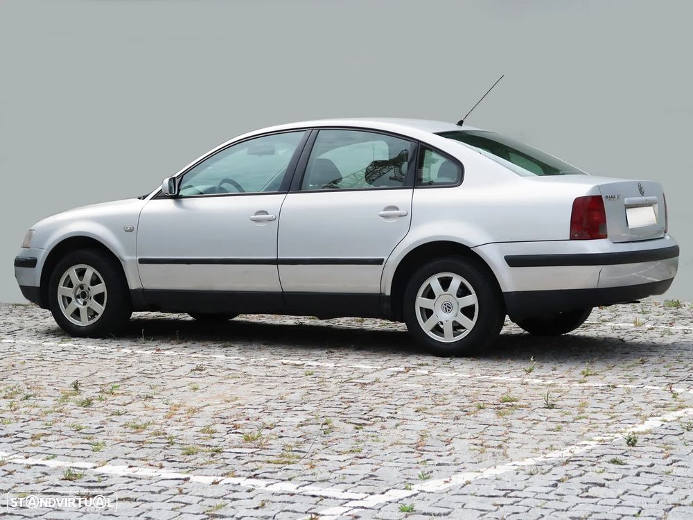 VW Passat 1.9 TDi Confortline - 10
