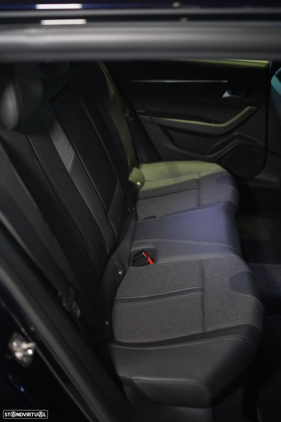 Peugeot 508 1.5 BlueHDi Allure Pack EAT8 - 52