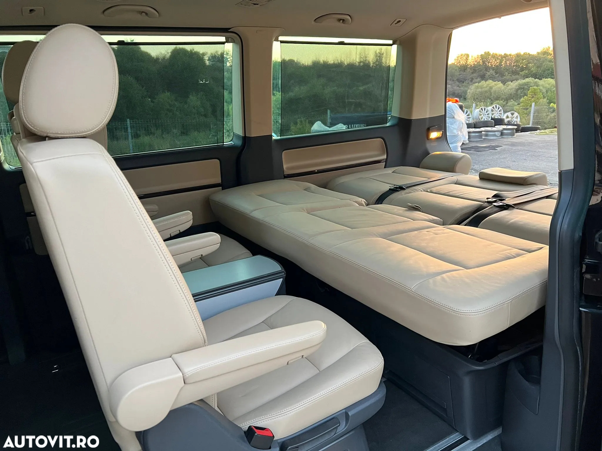 Volkswagen Multivan - 18