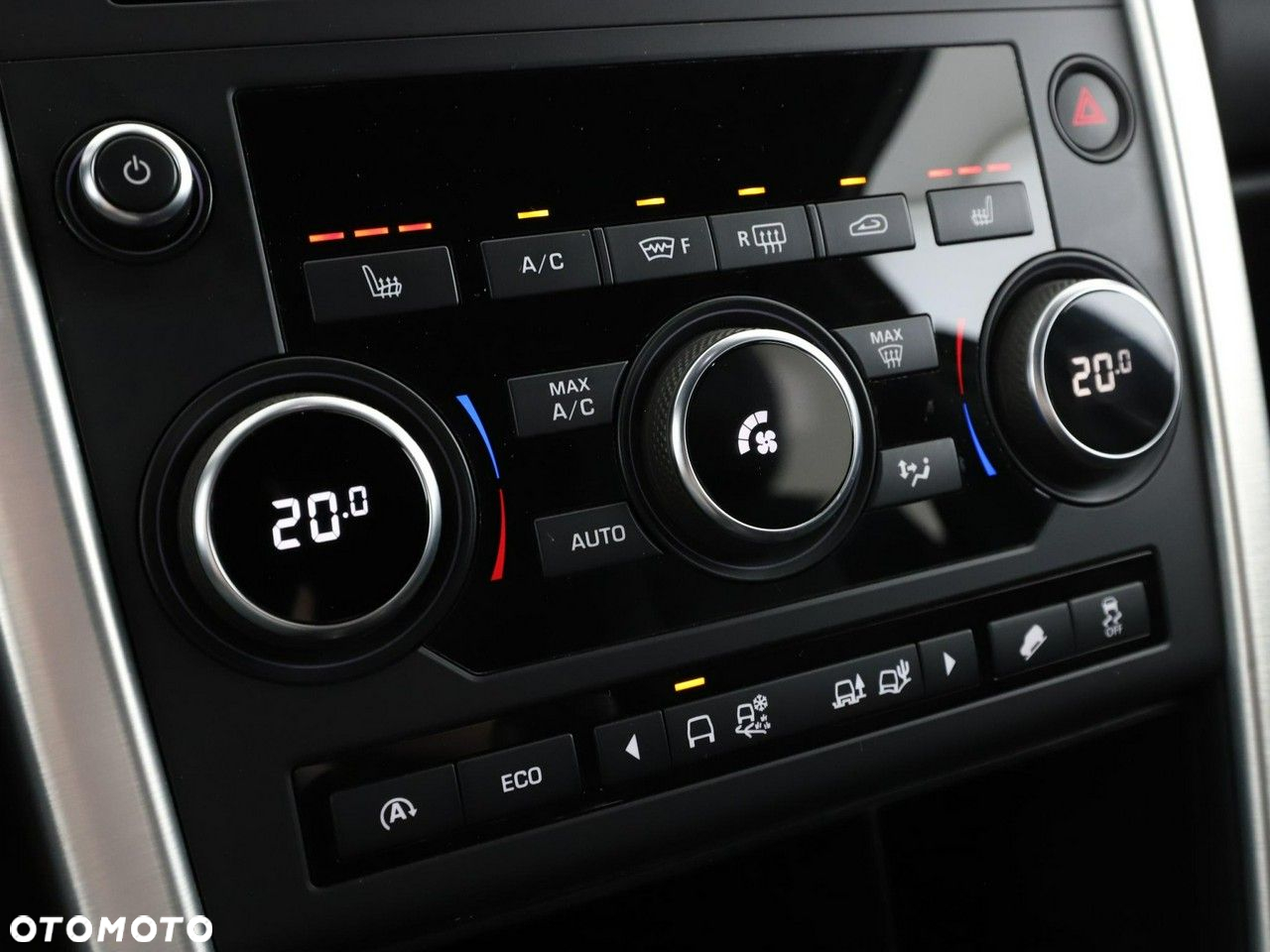 Land Rover Discovery Sport - 26