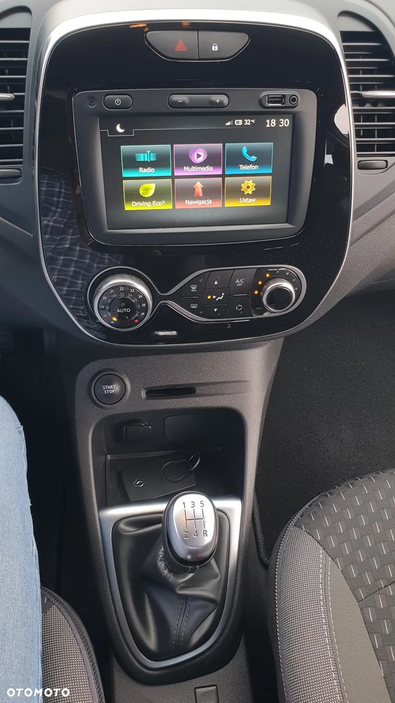 Renault Captur TCe 100 BUSINESS EDITION - 29