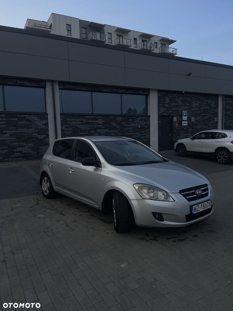 Kia Ceed - 5
