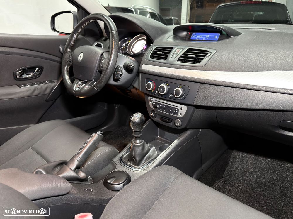 Renault Mégane 1.5 dCi Dynamique S - 11