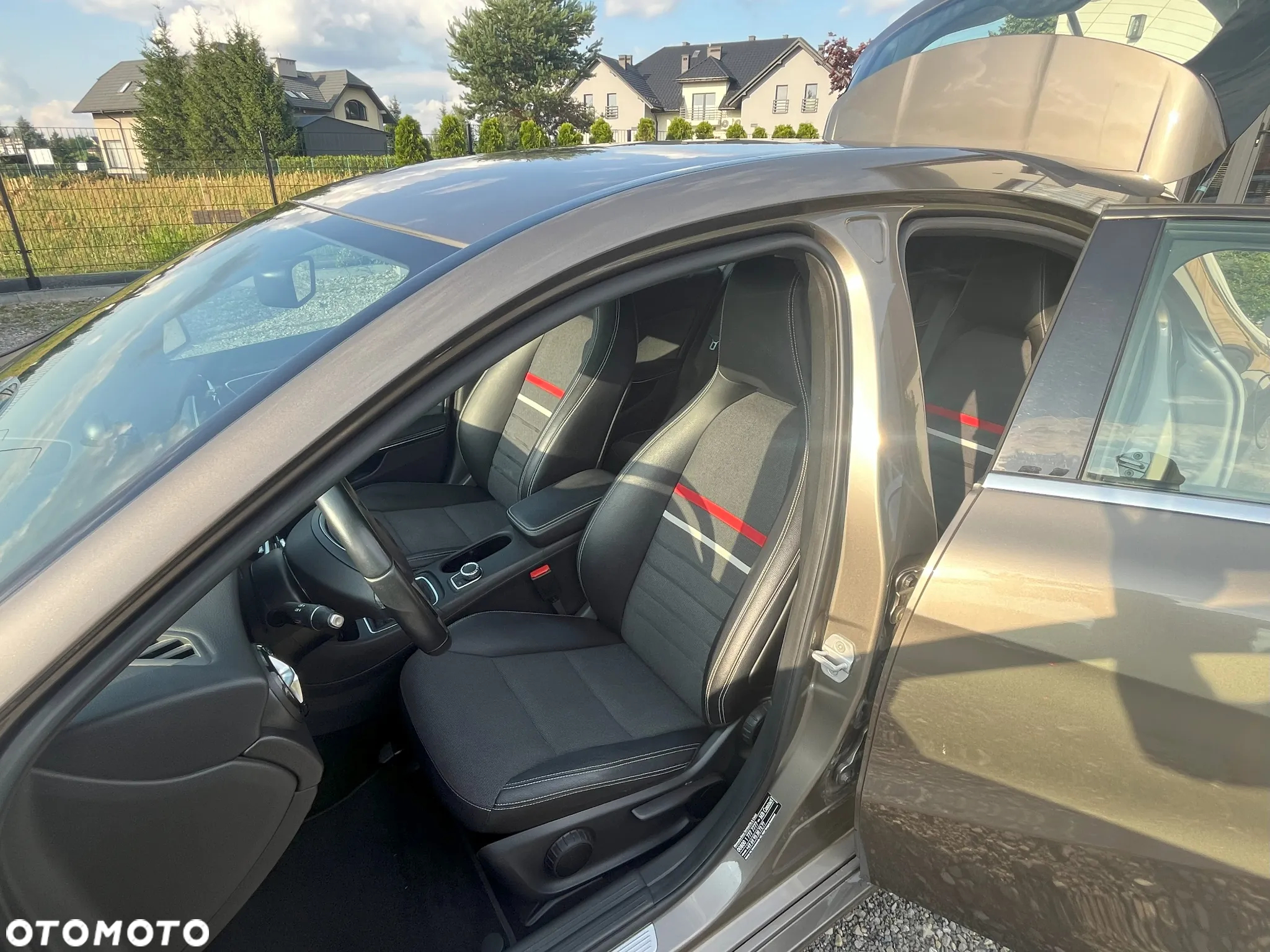 Mercedes-Benz Klasa A 180 (BlueEFFICIENCY) - 8