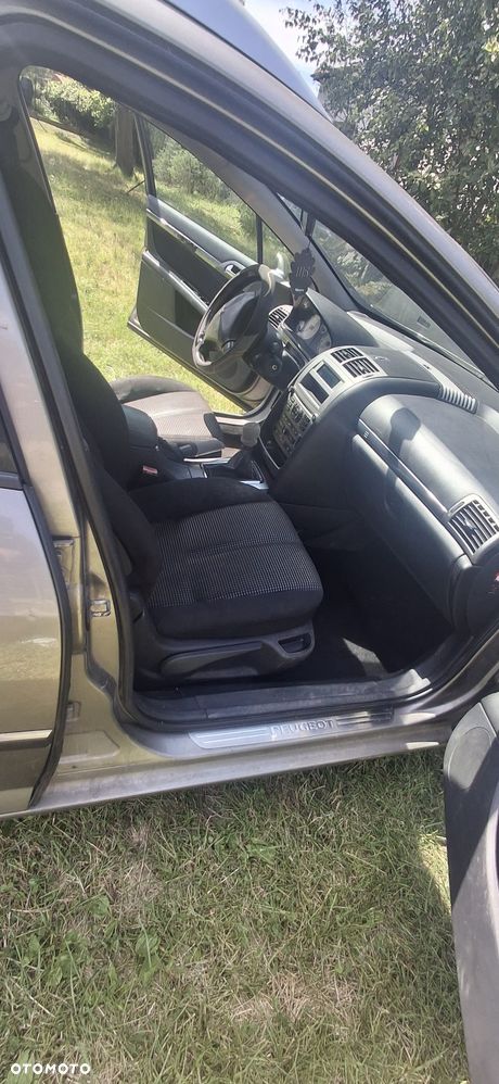 Peugeot 407 - 6