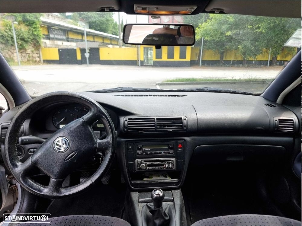 VW Passat Variant 1.9 TDi Confortline - 6