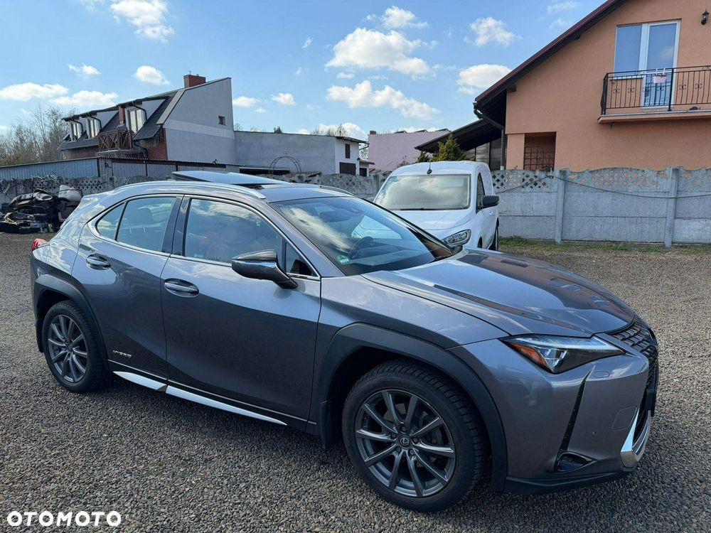 Lexus UX - 11