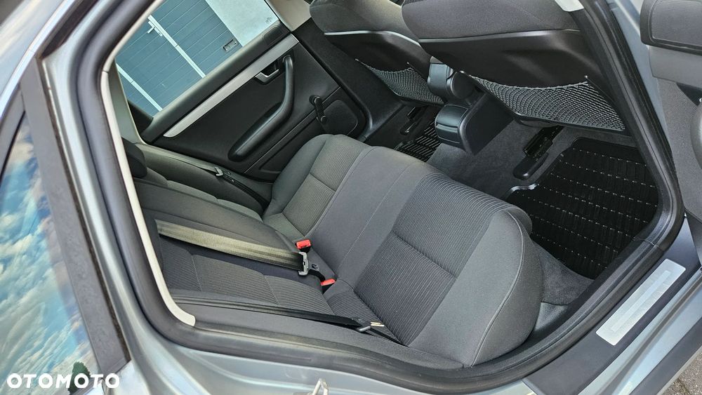 Audi A4 Limousine - 23