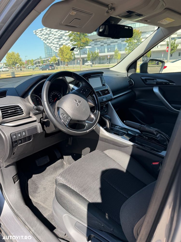 Mitsubishi Eclipse-Cross 1.5-litre 16-valve DOHC MIVEC 4X4 Invite+ Aut. - 8