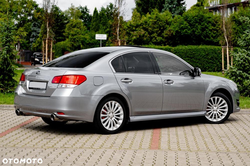 Subaru Legacy 2.5i GT - 3