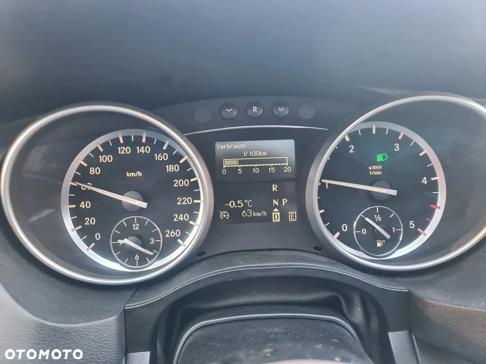 Mercedes-Benz Klasa R 350 CDI L DPF 4Matic 7G-TRONIC - 18