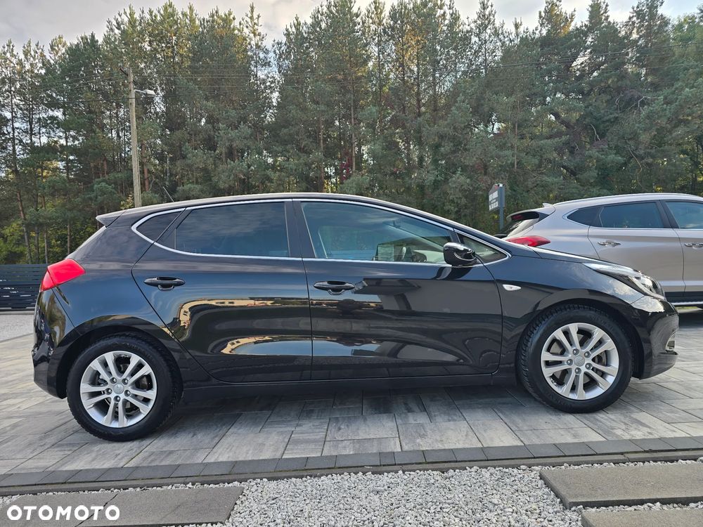 Kia Ceed 1.4 CVVT Dream Team Edition - 21
