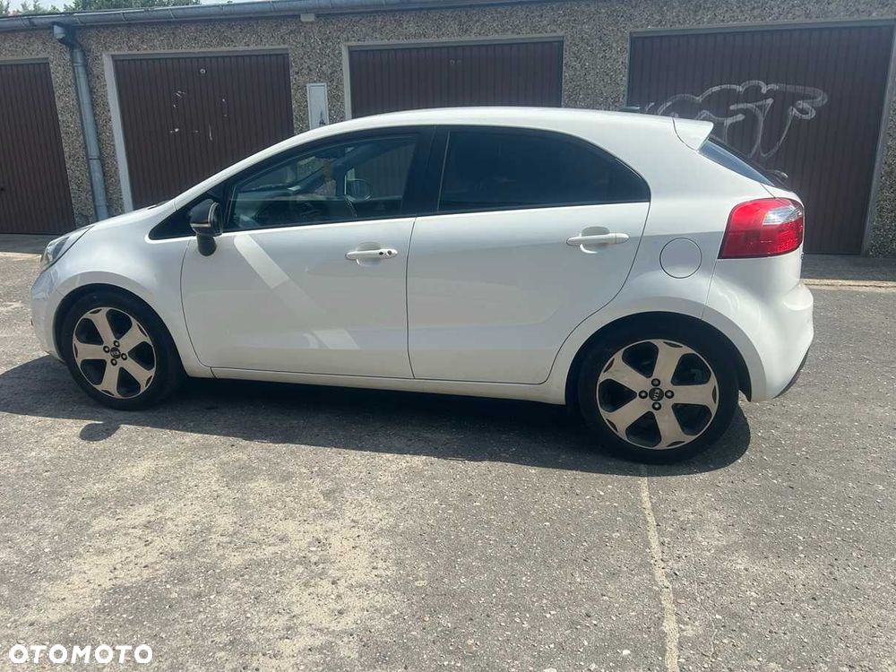 Kia Rio - 2