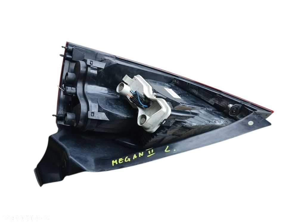 LAMPA LEWA TYLNA RENAULT MEGANE II - 2