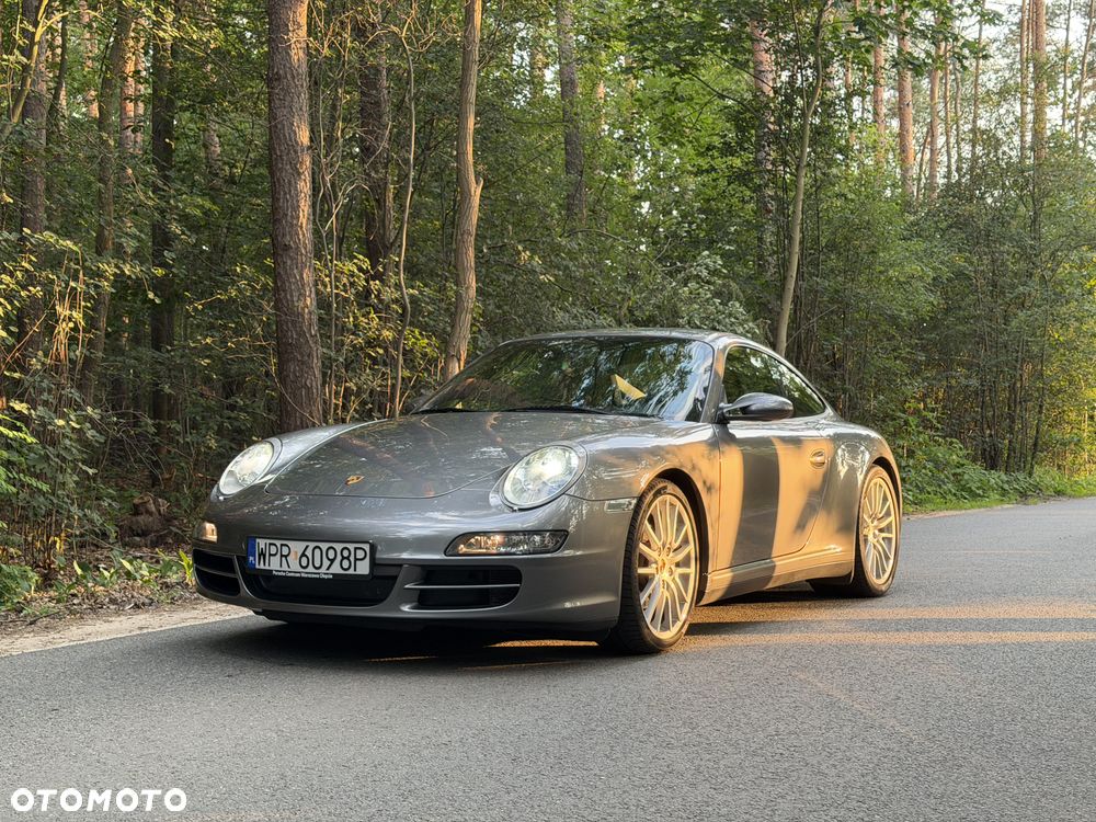 Porsche 911 Carrera 4 - 10